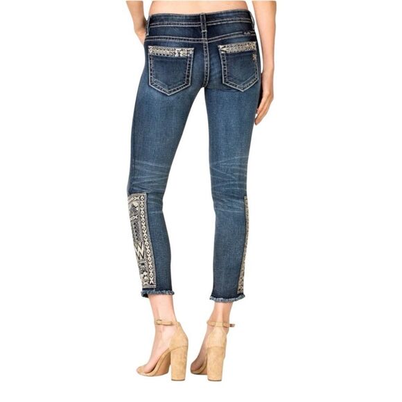 Miss Me Embroidered Ankle Skinny in MK 618 Size 29 - Picture 8 of 8
